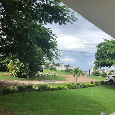 Airport Beach Hotel Montego Bay Ngoại thất bức ảnh