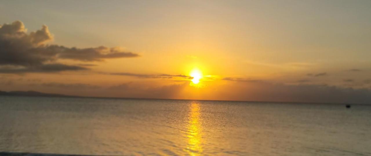 Airport Beach Hotel Montego Bay Ngoại thất bức ảnh