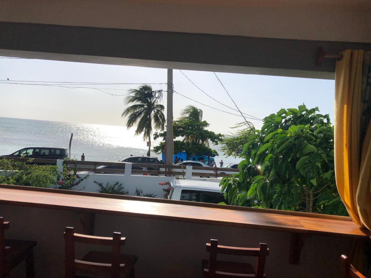 Airport Beach Hotel Montego Bay Ngoại thất bức ảnh